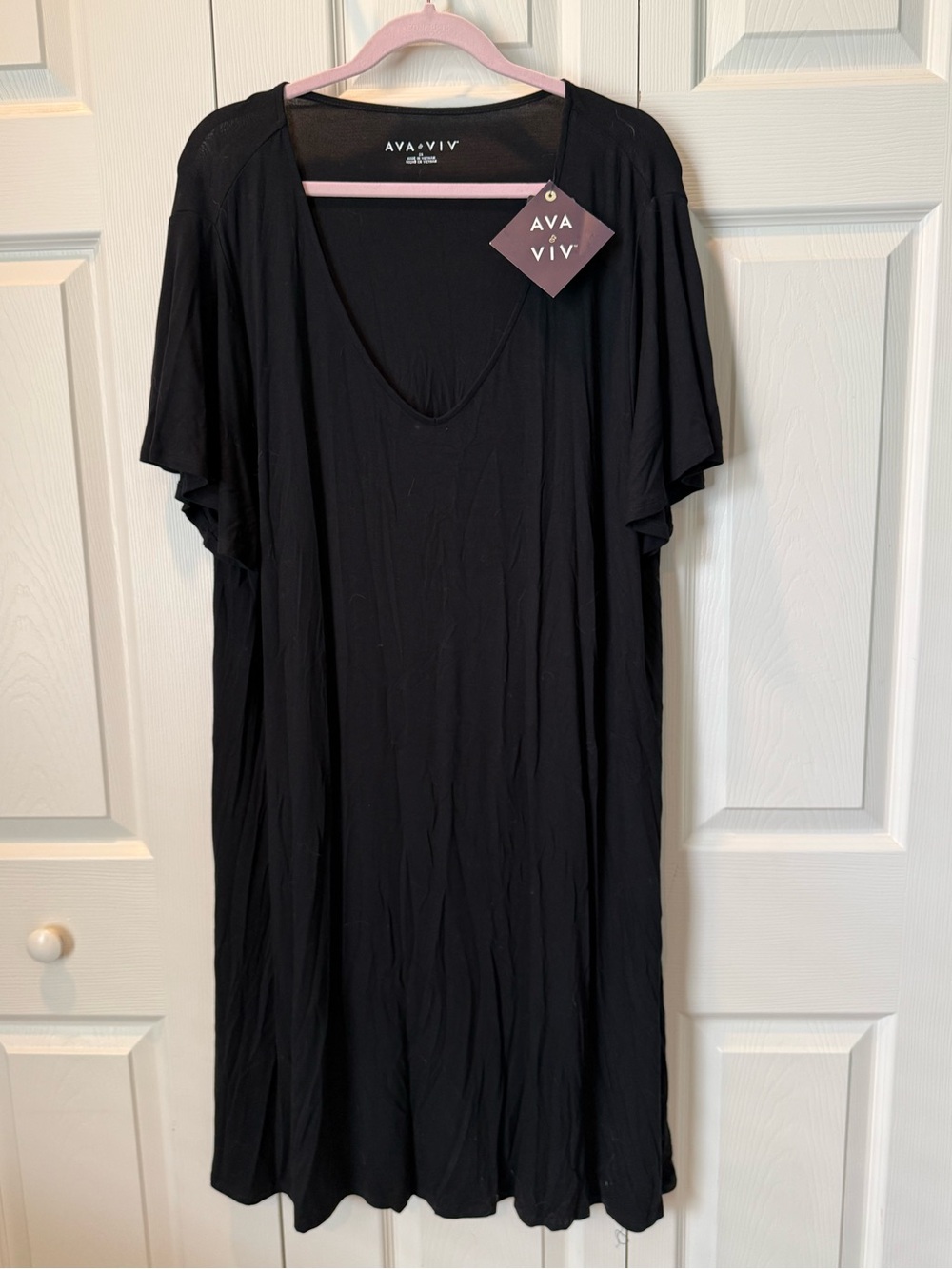 # NWT Ava & Viv 2X Black Flowy T-shirt Dress